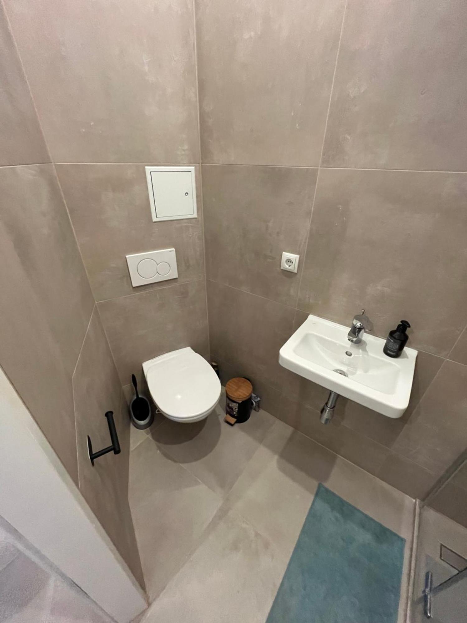 Apartment Schoenbrunn Near Metro Вена Экстерьер фото