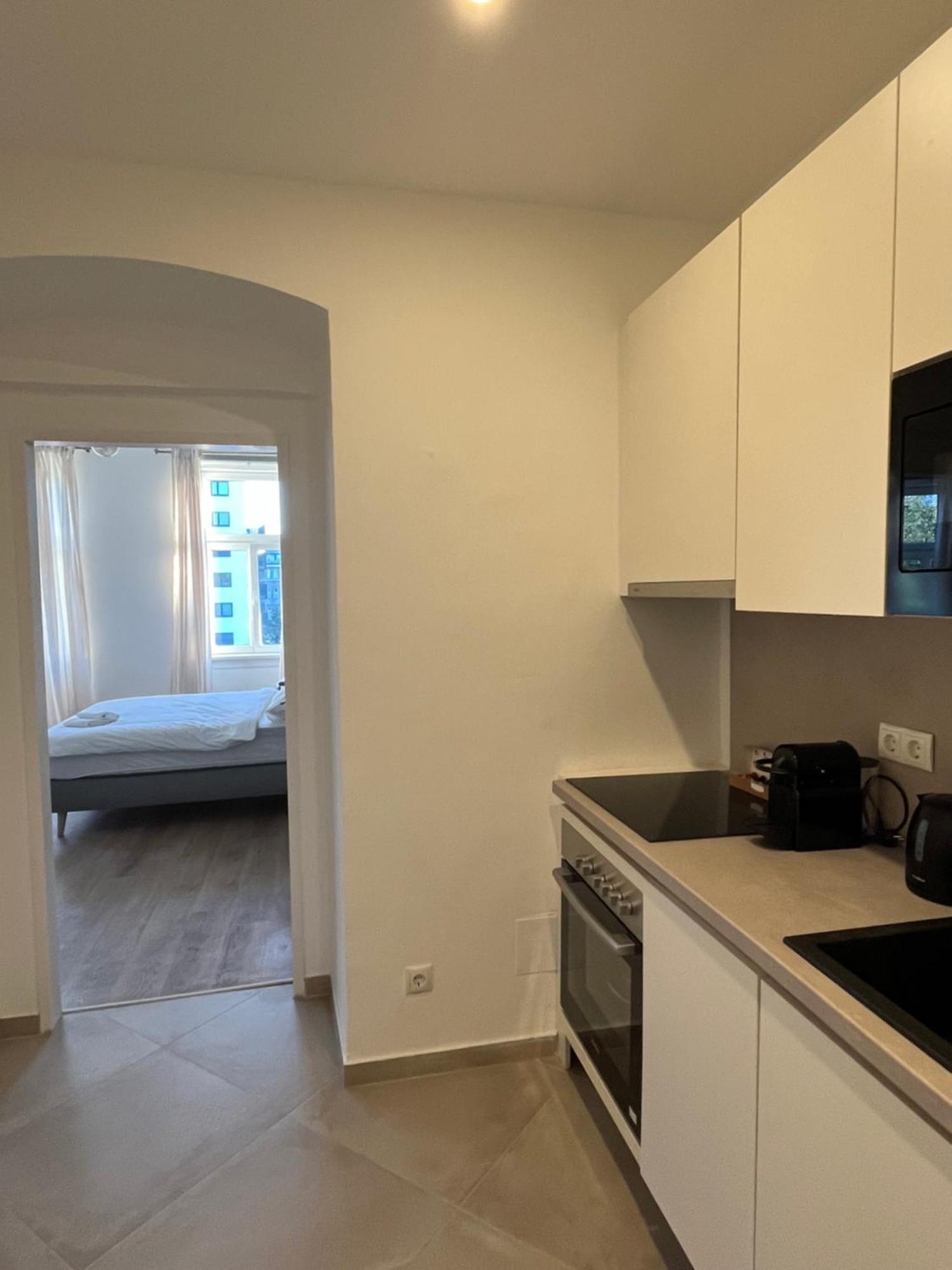 Apartment Schoenbrunn Near Metro Вена Экстерьер фото