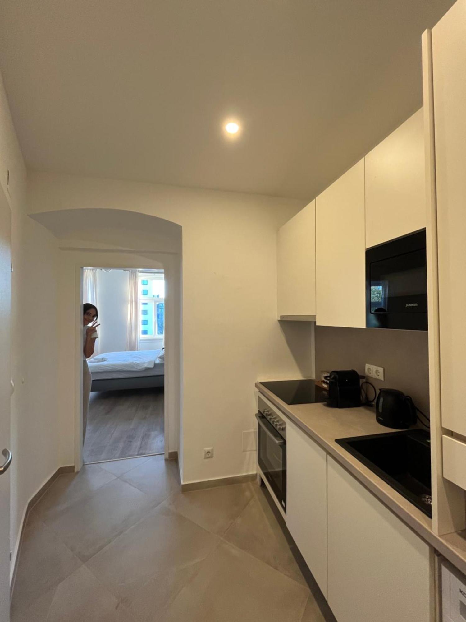 Apartment Schoenbrunn Near Metro Вена Экстерьер фото