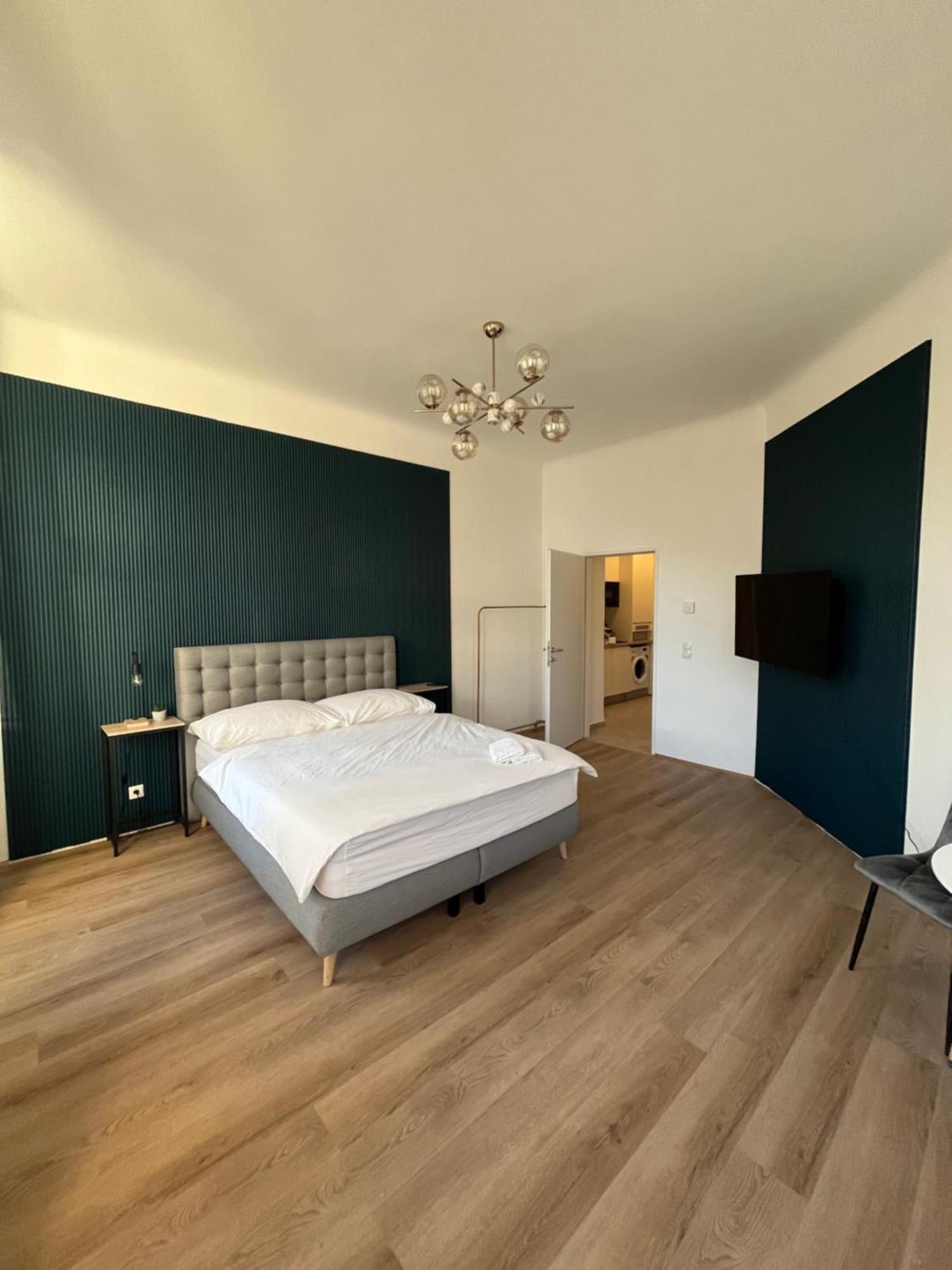 Apartment Schoenbrunn Near Metro Вена Экстерьер фото