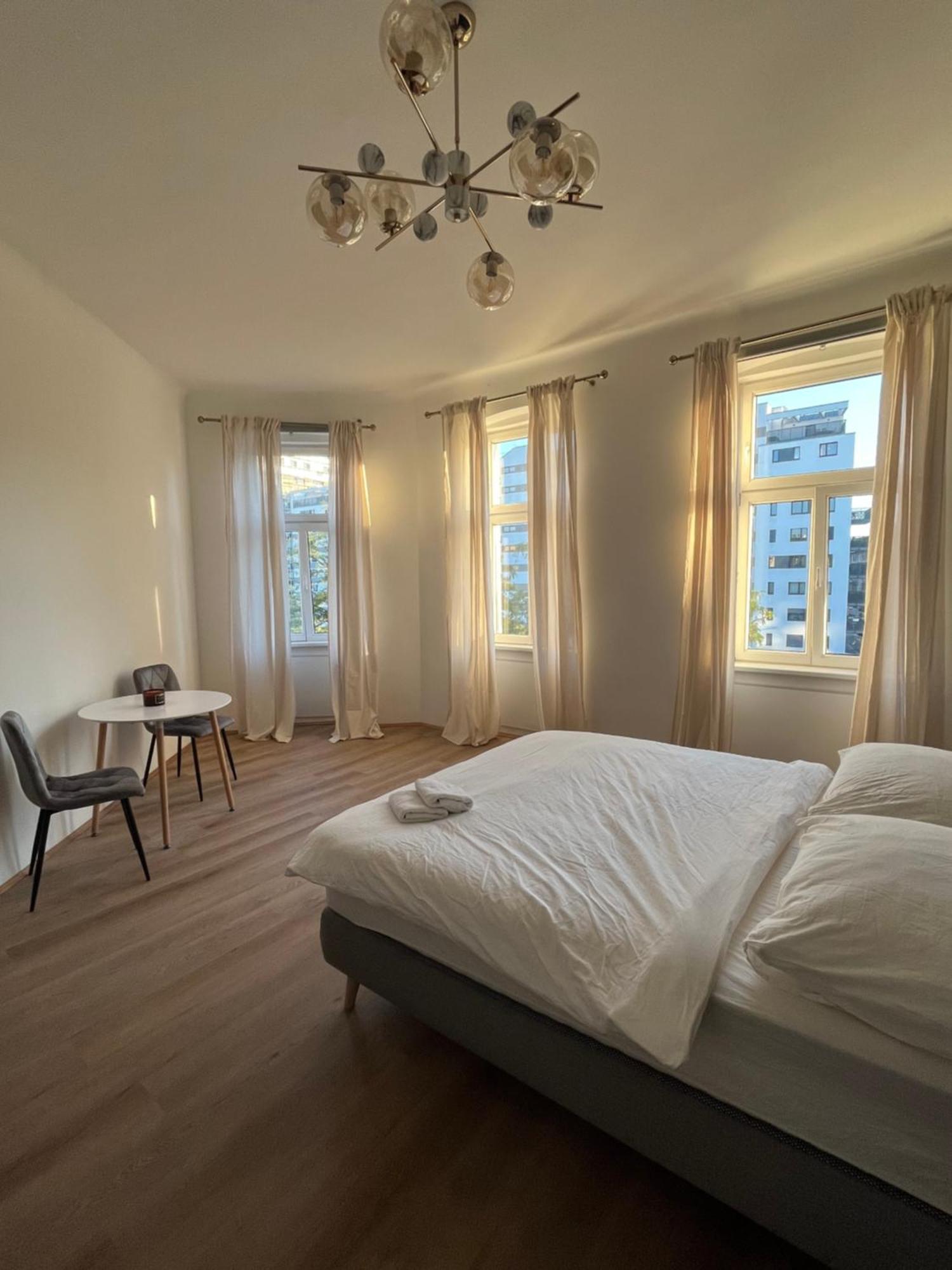 Apartment Schoenbrunn Near Metro Вена Экстерьер фото