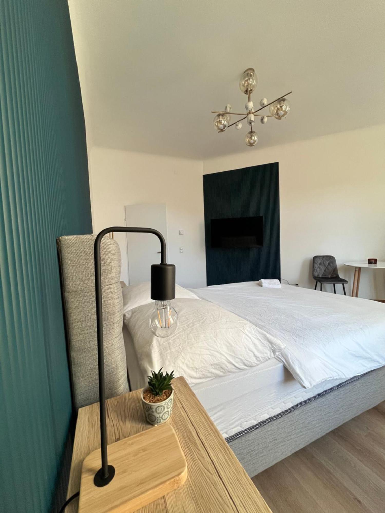 Apartment Schoenbrunn Near Metro Вена Экстерьер фото
