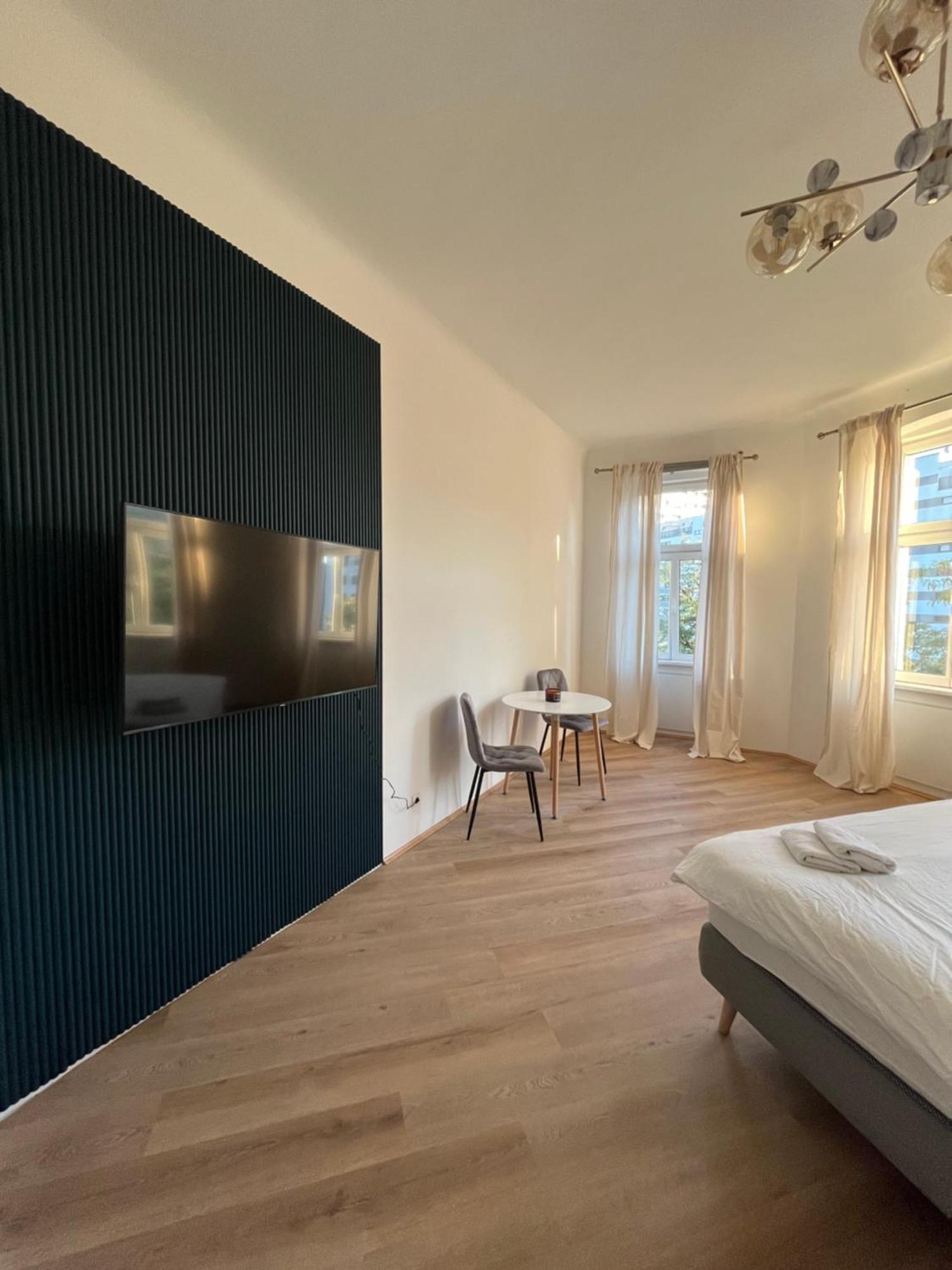 Apartment Schoenbrunn Near Metro Вена Экстерьер фото