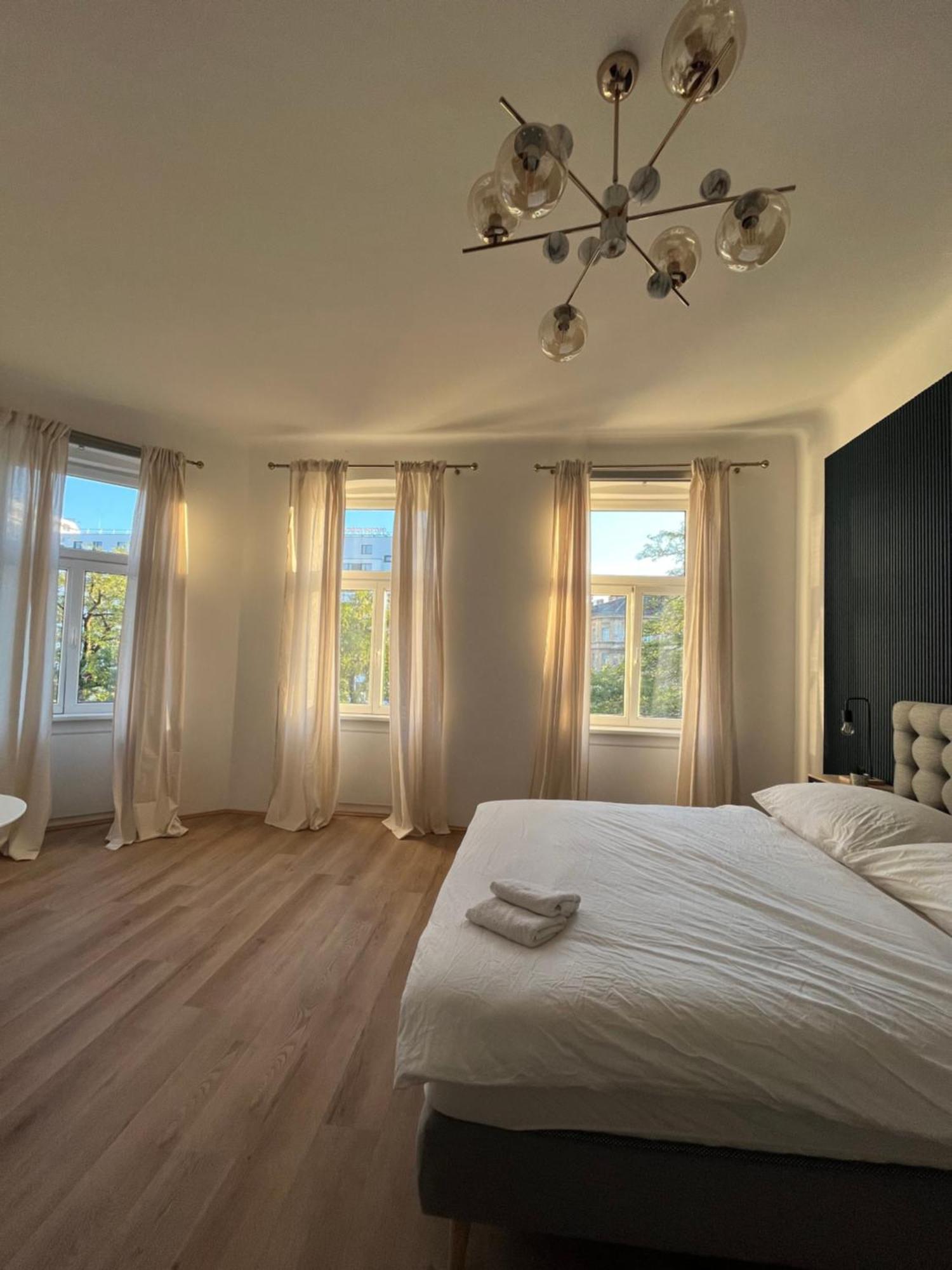 Apartment Schoenbrunn Near Metro Вена Экстерьер фото