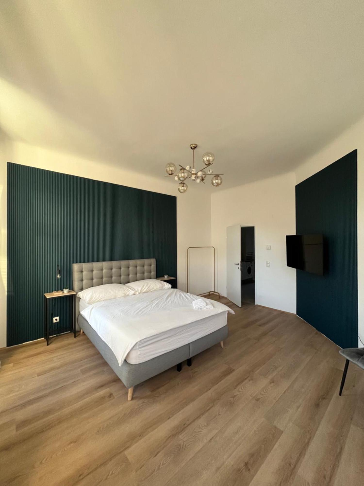 Apartment Schoenbrunn Near Metro Вена Экстерьер фото