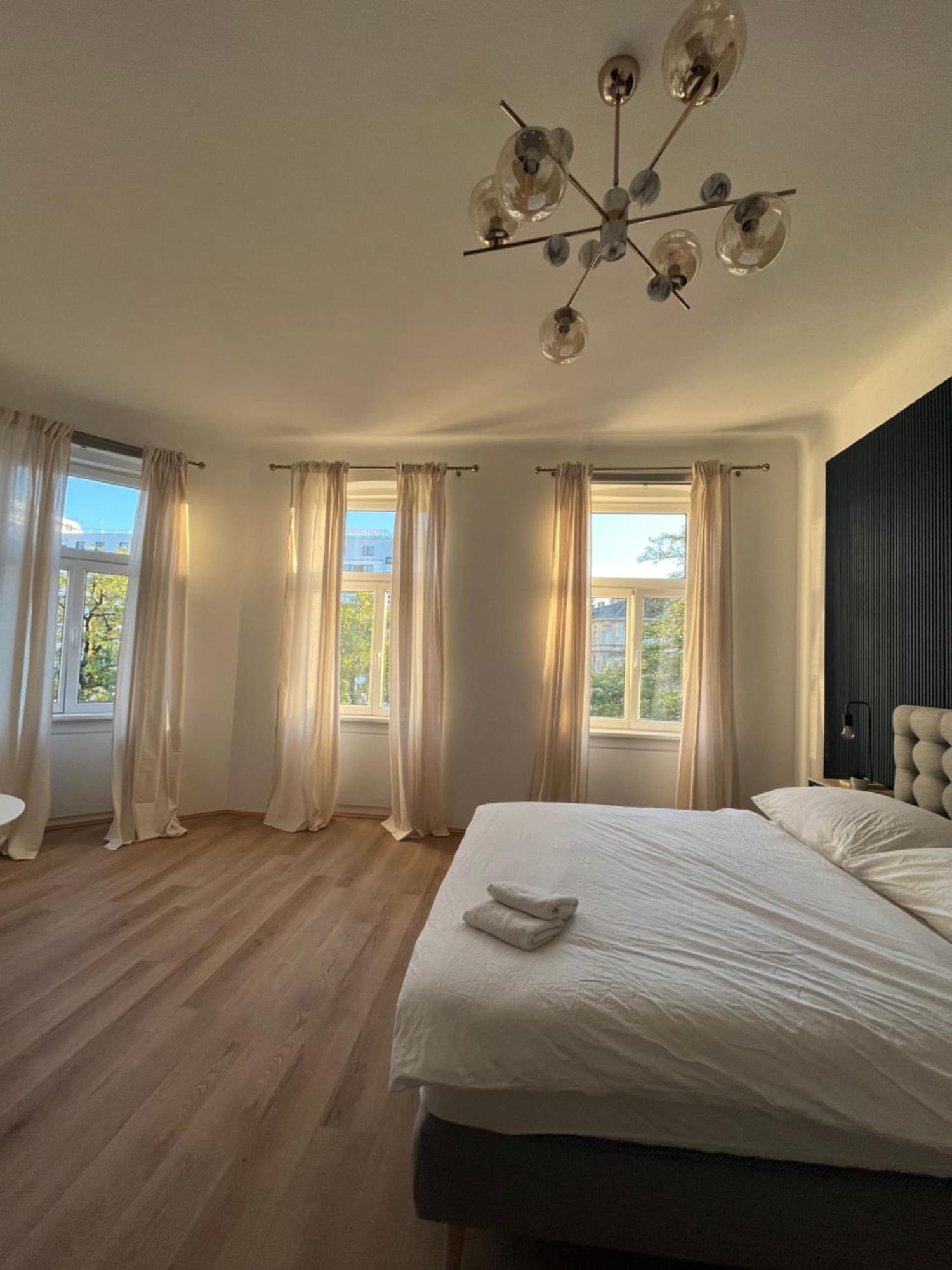 Apartment Schoenbrunn Near Metro Вена Экстерьер фото